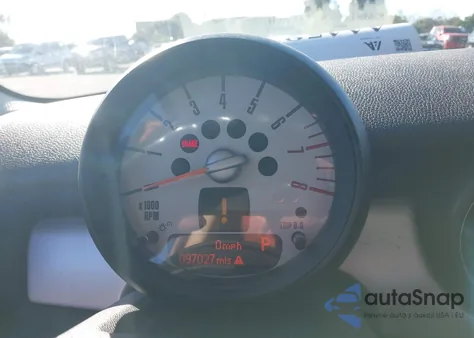 2013 Mini Hardtop Cooper z USA, uszkodzony, nr VIN WMWSU3C51DT686895